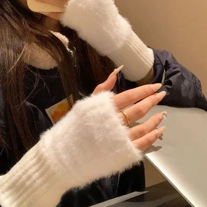 Women's Plush Fingerless Gloves

