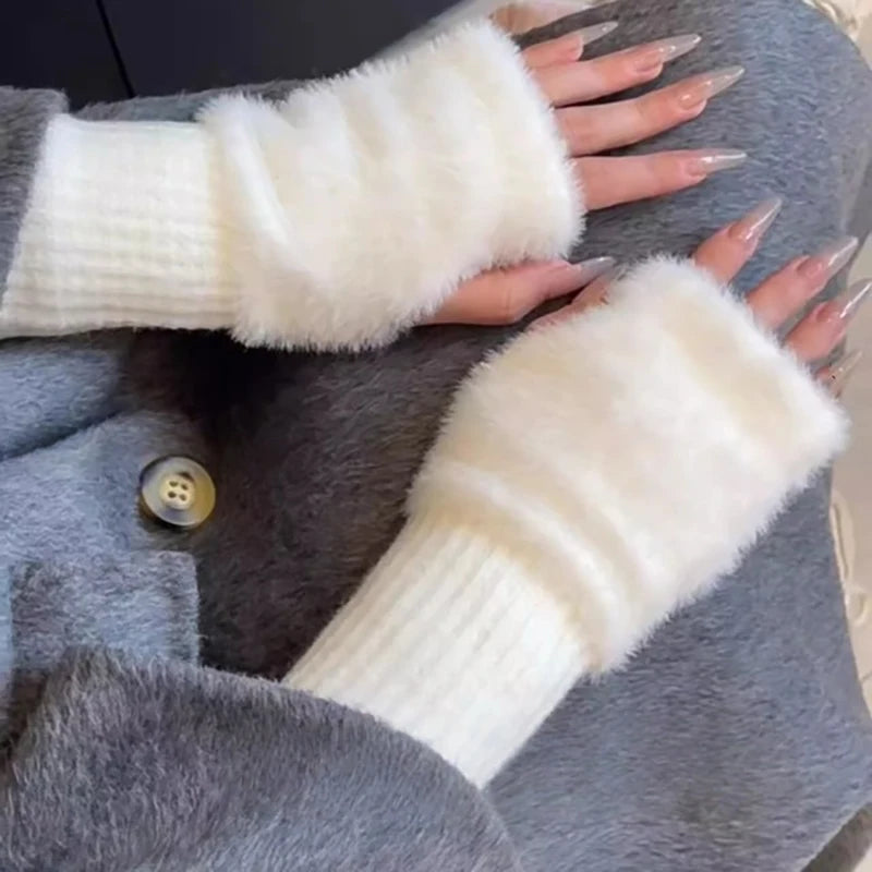 Women's Plush Fingerless Gloves

