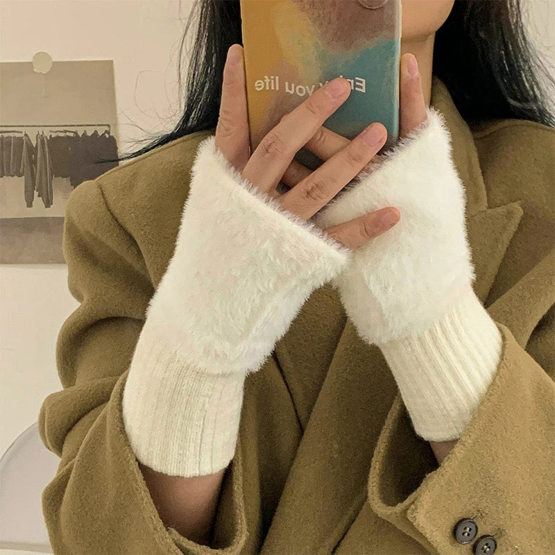 Women's Plush Fingerless Gloves

